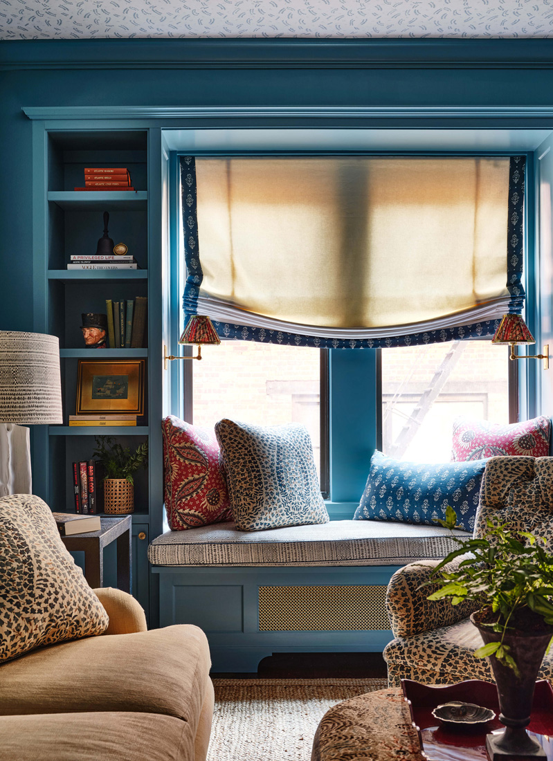 Photo by Read McKendree | Styling by Alexandre Morris | We don’t know about you, but we love homes with history, with a sense of time and place and a style all their own.  Maybe that’s what first drew us to Lilse McKenna and the iconic spaces she creates. Her designer's eye for preserving the best of the old while incorporating the new is nothing short of fabulous. 