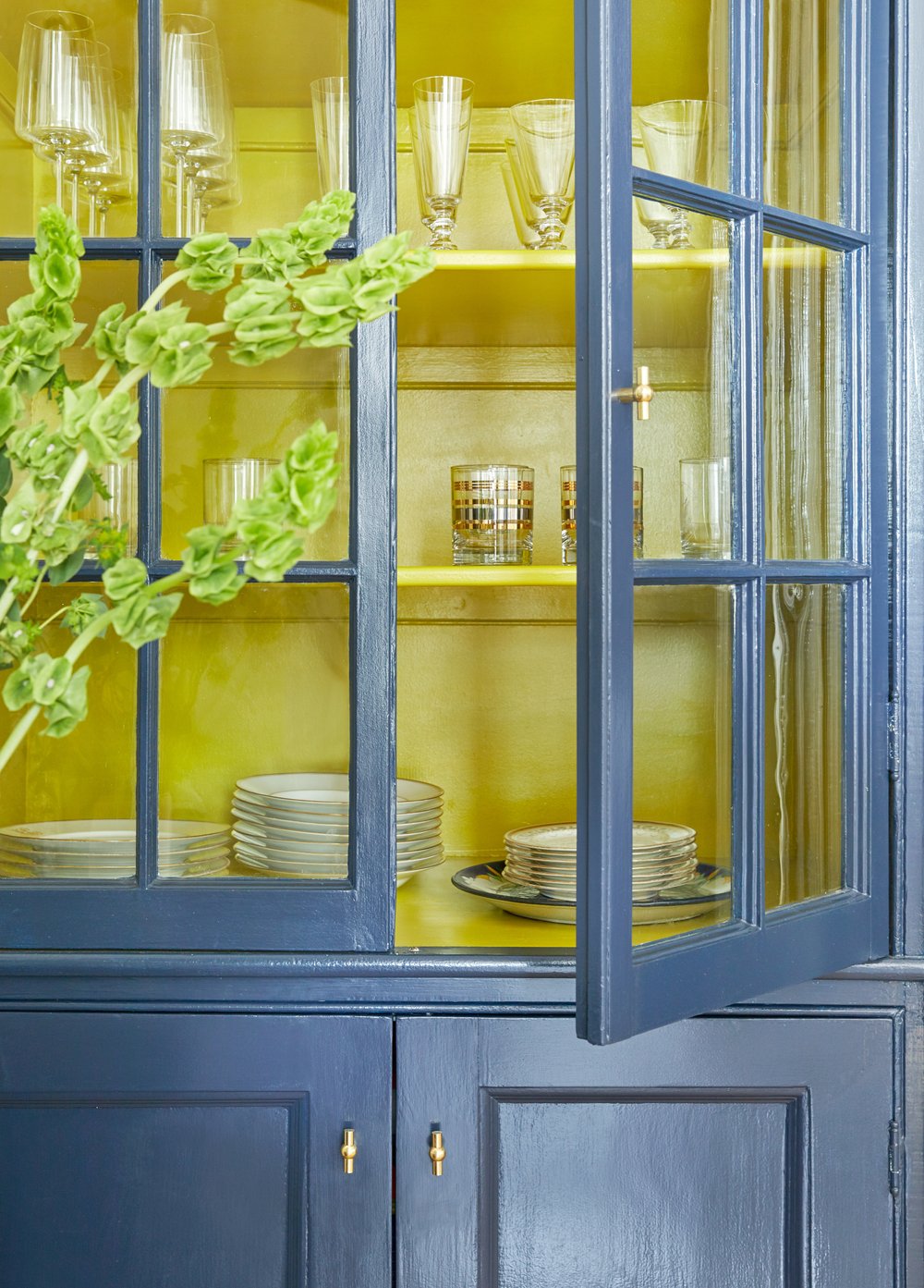 This fabulous home design by the talented Colleen Simonds Design is elegant, fresh, fun, and full of personality–everything a home for a young family should be! Emily Gilbert Photography