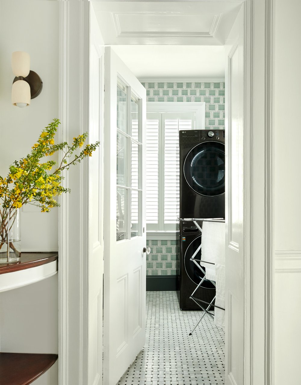 This fabulous home design by the talented Colleen Simonds Design is elegant, fresh, fun, and full of personality–everything a home for a young family should be! Emily Gilbert Photography