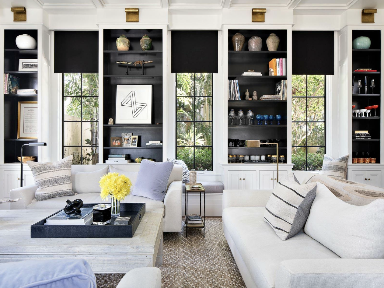 Polished yet laid-back, elegant yet welcoming, Oliva O'Bryan creates effortlessly chic living rooms that feel like home. The dynamic sister design team behind these amazing spaces, beautifully captured by Jessica Glynn Photography has curated rooms that immediately capture your attention.