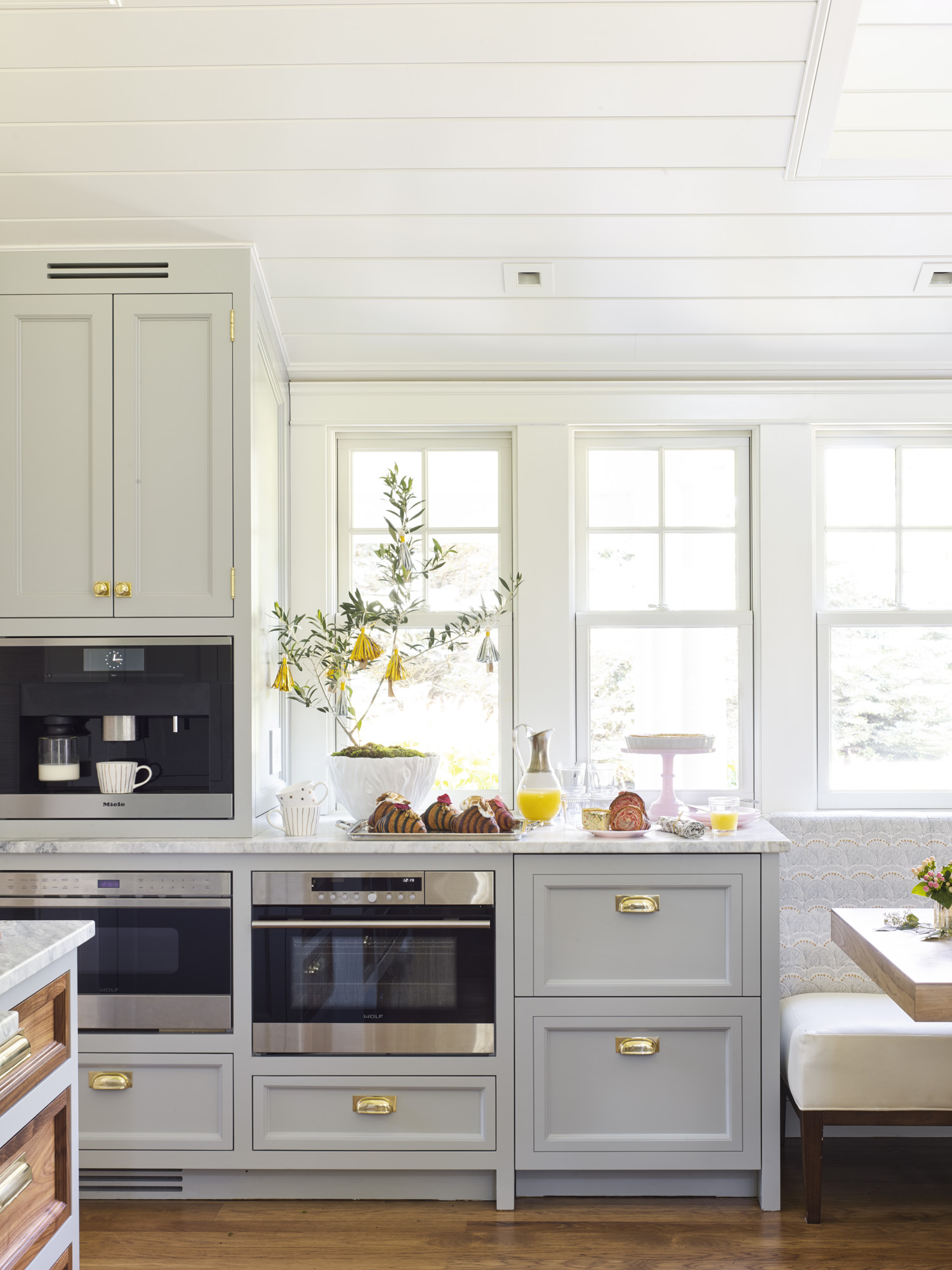 Unlock Interior Design Magic with Digs Design -We are getting our dose of good taste this Tuesday with Digs Design of Newport, Rhode Island. 