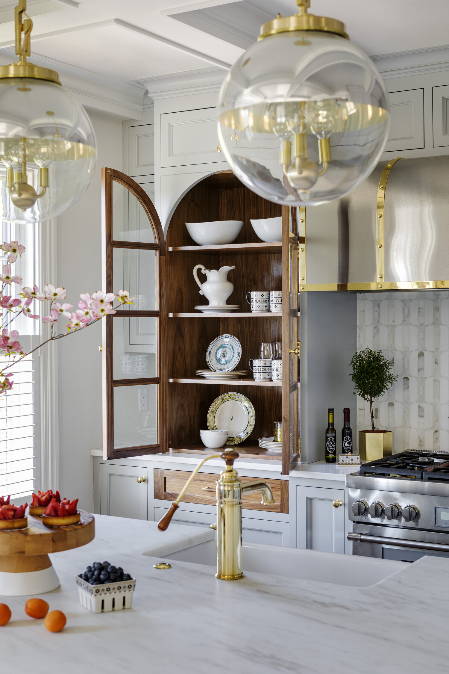 Unlock Interior Design Magic with Digs Design -We are getting our dose of good taste this Tuesday with Digs Design of Newport, Rhode Island. 