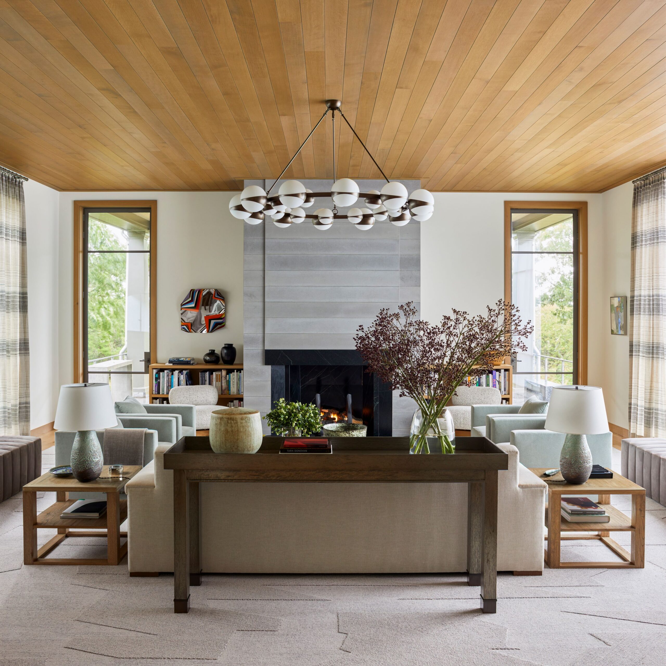 Summer may be coming to an end, but we think the fall is one of the absolute best times to enjoy a seaside cottage, like this breathtaking Martha's Vineyard retreat design by Interior Designer Mark Cunningham and Architect John B. Murray. - Eric Piasecki Photography