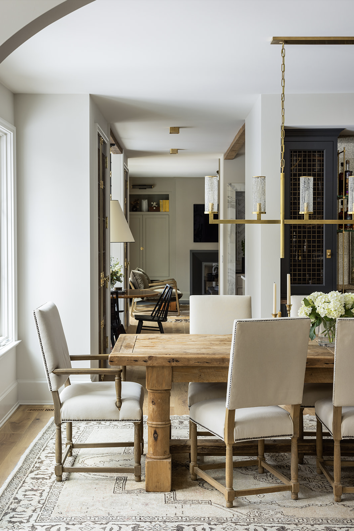 for the right balance in any home, there is absolutely nothing like a well-placed antique  or vintage piece.  They instantly ground a room and give it a sense of place and history and Jean Stoffer is an expert at achieving this look. Stoffer Photography Interiors