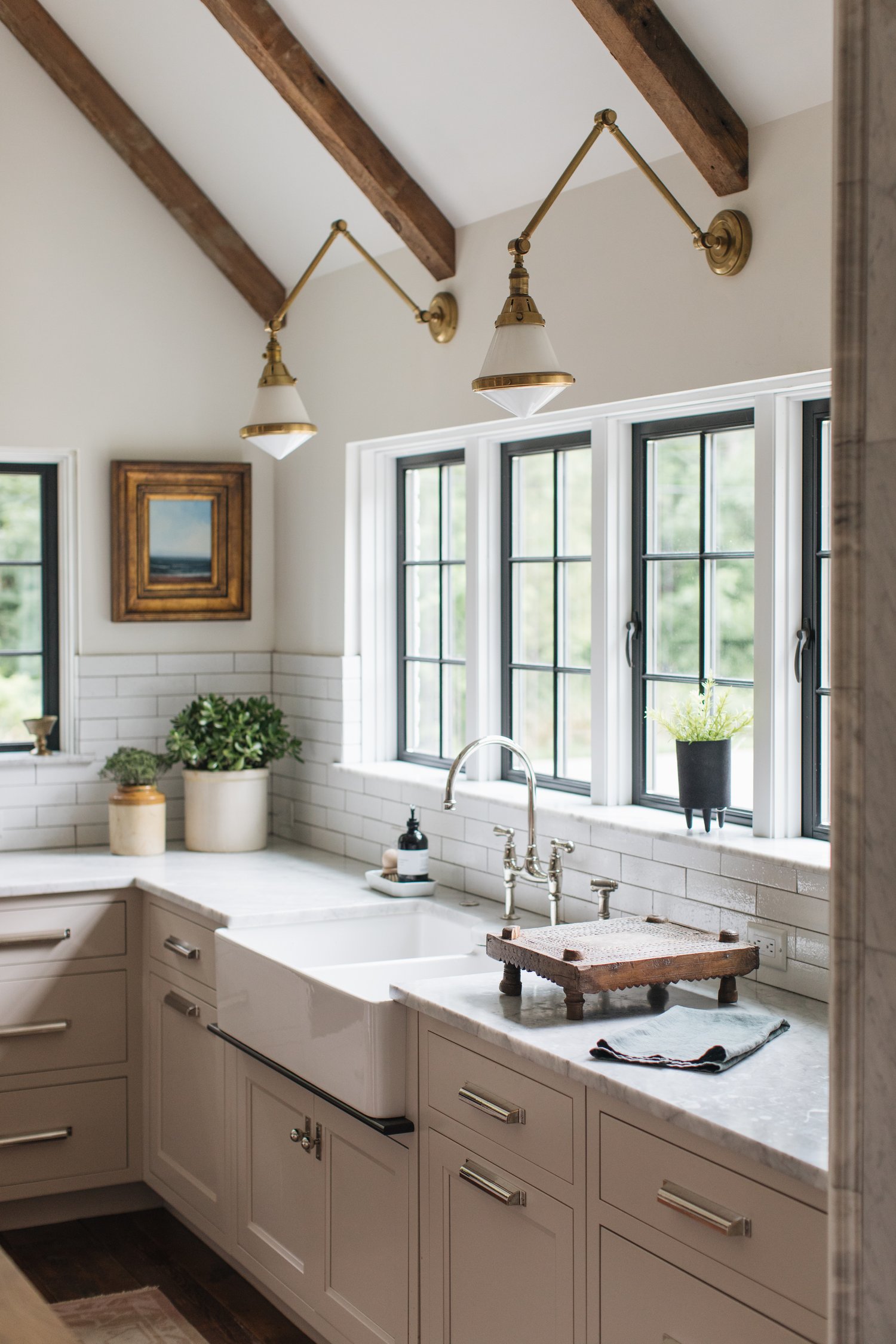 for the right balance in any home, there is absolutely nothing like a well-placed antique  or vintage piece.  They instantly ground a room and give it a sense of place and history and Jean Stoffer is an expert at achieving this look. Stoffer Photography Interiors