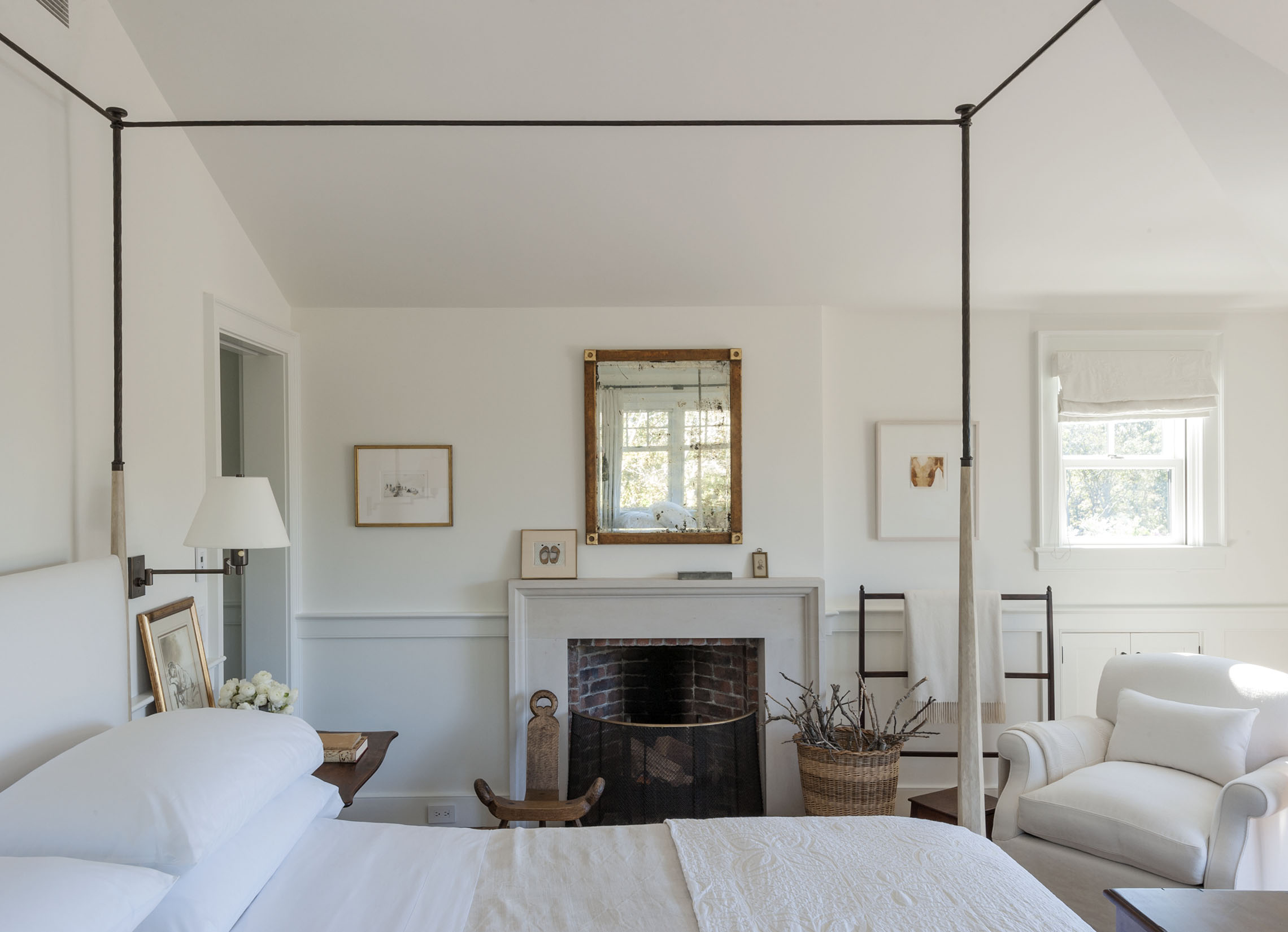  Great design is all about the details. And no one’s work embodies that more than the good taste of Mark Cunningham.  With his brilliant use of pattern and textiles, he designs chic and sophisticated spaces that are perfect for family living!  Warm, inviting and completely livable…what could be better.