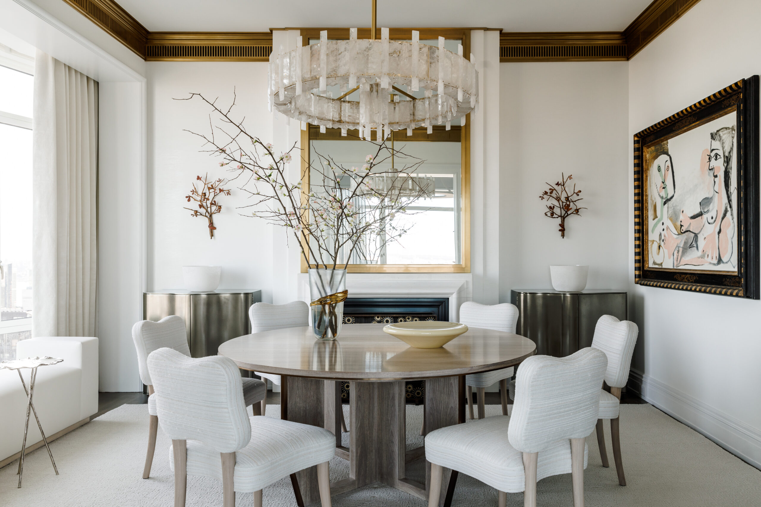  Great design is all about the details. And no one’s work embodies that more than the good taste of Mark Cunningham.  With his brilliant use of pattern and textiles, he designs chic and sophisticated spaces that are perfect for family living!  Warm, inviting and completely livable…what could be better.