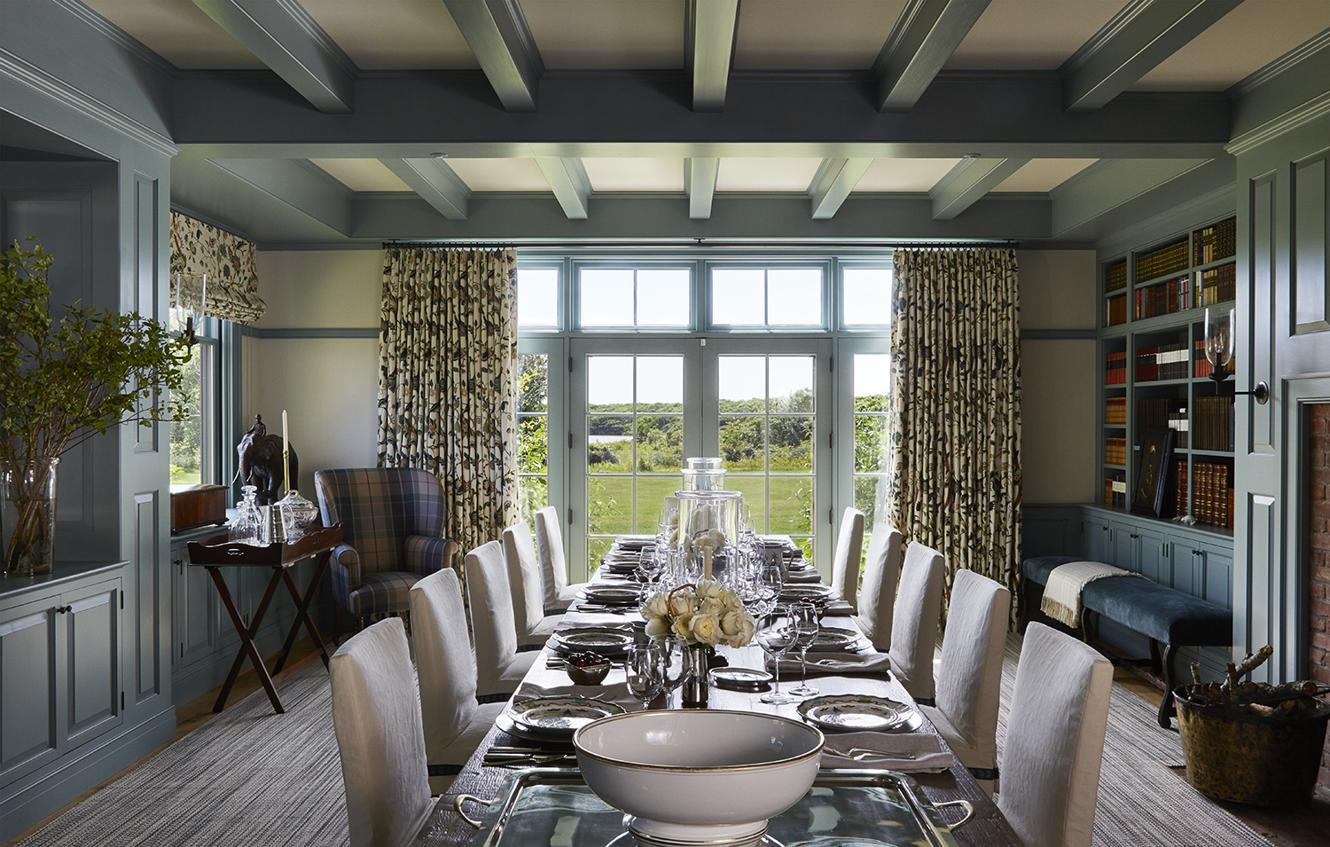  Great design is all about the details. And no one’s work embodies that more than the good taste of Mark Cunningham.  With his brilliant use of pattern and textiles, he designs chic and sophisticated spaces that are perfect for family living!  Warm, inviting and completely livable…what could be better.