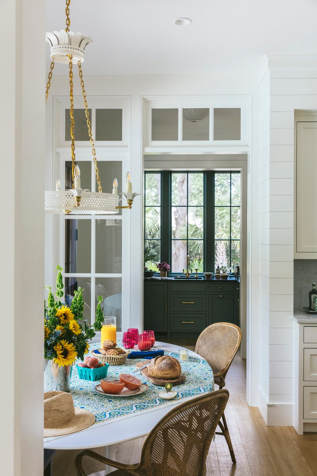 We hope all of you know how much we love our readers! To prove it we're sharing a heaping helping of gorgeous interiors today! When it comes to wonderful taste, we know you'll agree that when it was dished out, Caitlin Kah got more than her fair share. Brantley Photography