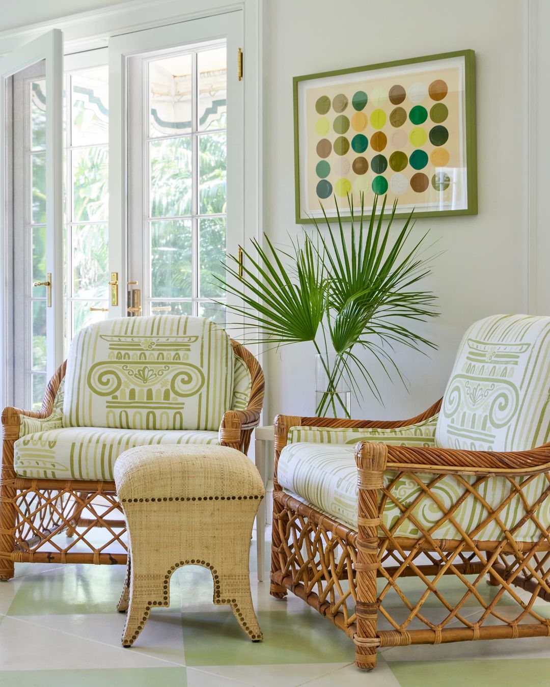 We hope all of you know how much we love our readers! To prove it we're sharing a heaping helping of gorgeous interiors today! When it comes to wonderful taste, we know you'll agree that when it was dished out, Caitlin Kah got more than her fair share. Brantley Photography