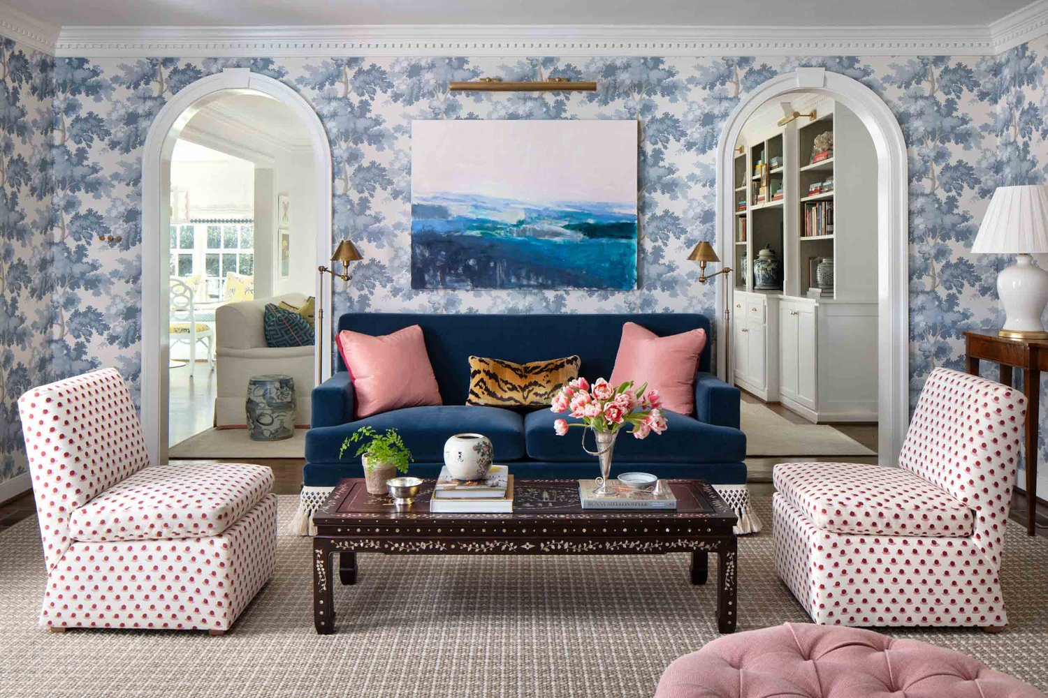 This charming home in Richmond, Virginia designed by the talented Elly Poston is elegant, fresh and fun–everything a home for a young family should be!  From the fresh and inviting color palette to the well-placed accessories, every element is perfection.  Take a peek. We think you’ll love it just as much as we do! Gordon Gregory Photography
