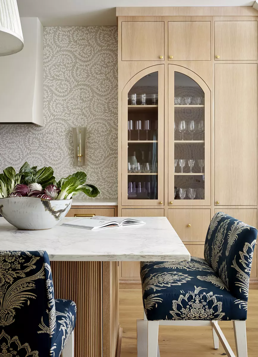 This gorgeous home by Georgia Street Design is the ultimate blend of timeless and modern and hits all the high notes when it comes to style.Brie Williams Photography - @briewilliams