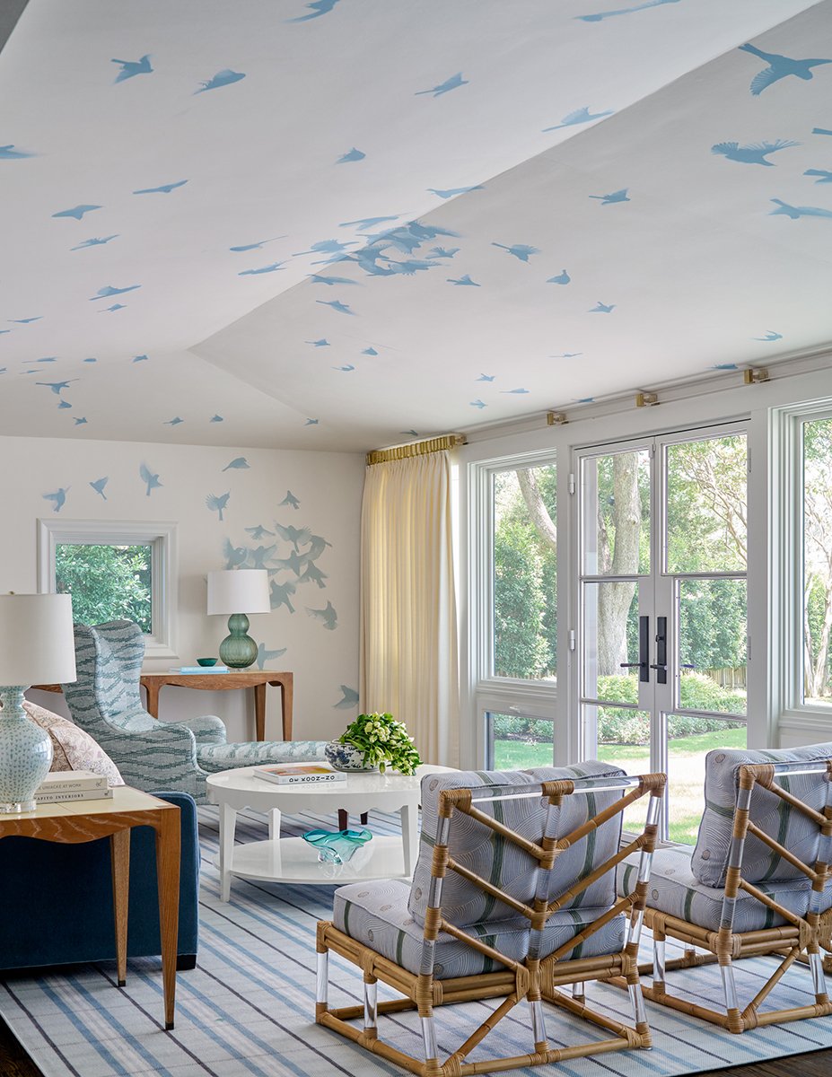 If you could use a break from the hustle and bustle of Thanksgiving preparations today, grab a cozy blanket, a steaming mug of hot cocoa and a place by the fire and explore this lovely home by Mary Beth Wagner Interiors. Nathan Schroder Photography