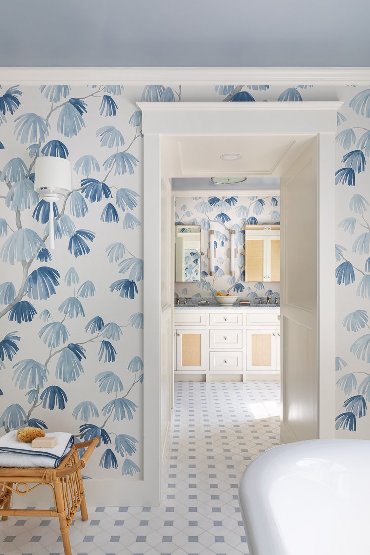  We are getting our dose of good taste this Tuesday with Digs Design of Newport, Rhode Island.  Owner Jocelyn Chiappone creates extraordinary rooms that welcome and make every home look and feel special. Her extraordinary talent brings a home to life and gives us one more reason to love their designs.  From the largest room to the tiniest nook nothing is overlooked.  One peek at this Digs Design paradise and you’ll feel like you’re a million miles away! Greg Premru Photography