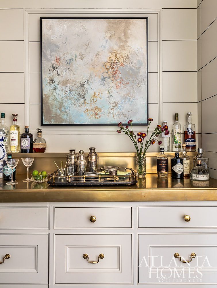 Gorgeous style, classic touches and plenty of good taste reign supreme today in this Sherwood Forest home designed by the dream team of Architect Norman Askins, Designer Susan Bozeman, and Landscape Architect Jonathan Bussell.If you could use a break from the hustle and bustle of daily life, come rest with us in this relaxing Atlanta house tour! Gorgeous style, classic touches and plenty of good taste reign supreme today in this Sherwood Forest home designed by the dream team of Architect Norman Askins, Designer Susan Bozeman, and Landscape Architect Jonathan Bussell.If you could use a break from the hustle and bustle of daily life, come rest with us in this relaxing Atlanta house tour!