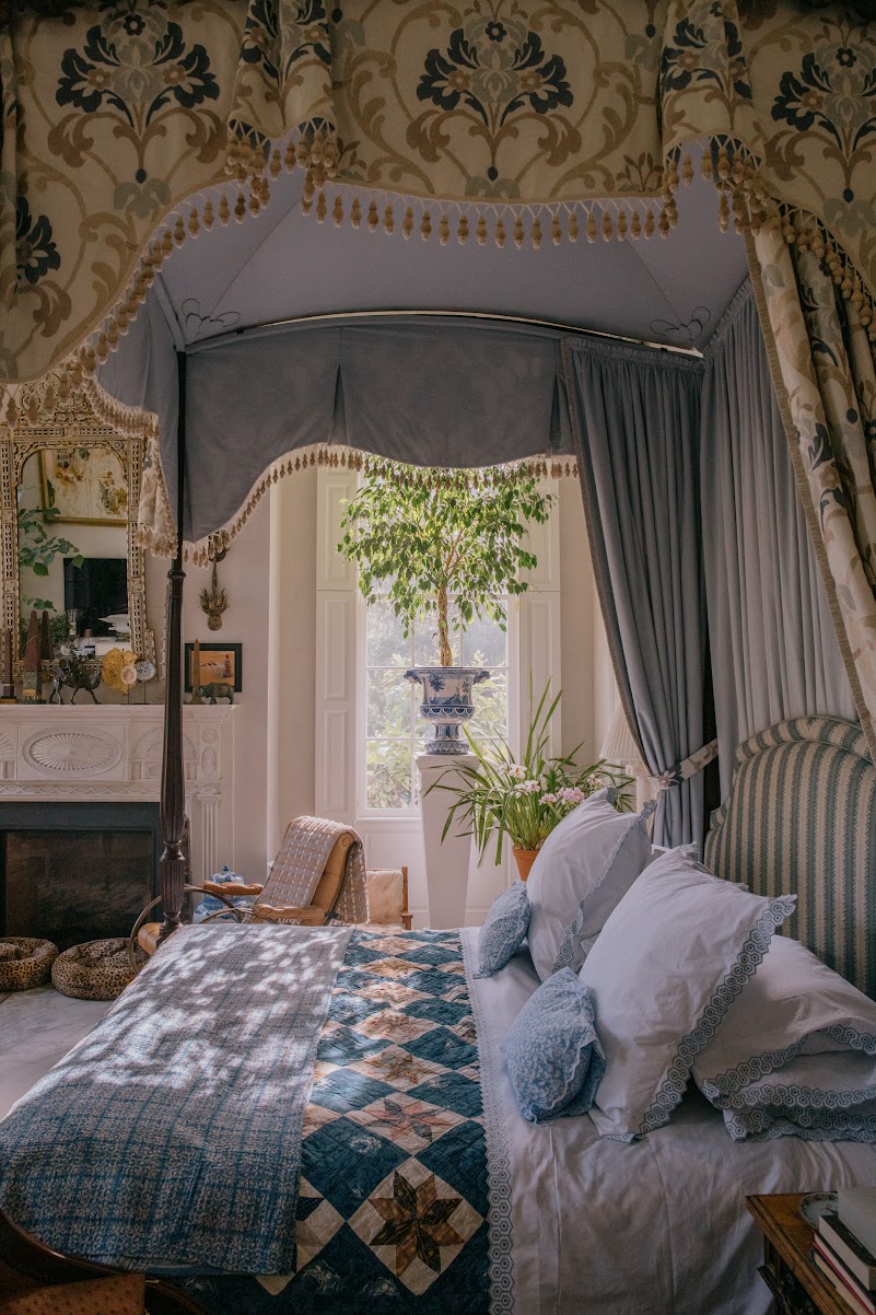  Have you ever dreamed of designing your own home with the skill of Bunny Williams?  Well now is your opportunity!  Through  Create Academy, you can create your dream home and learn from one of the greats!