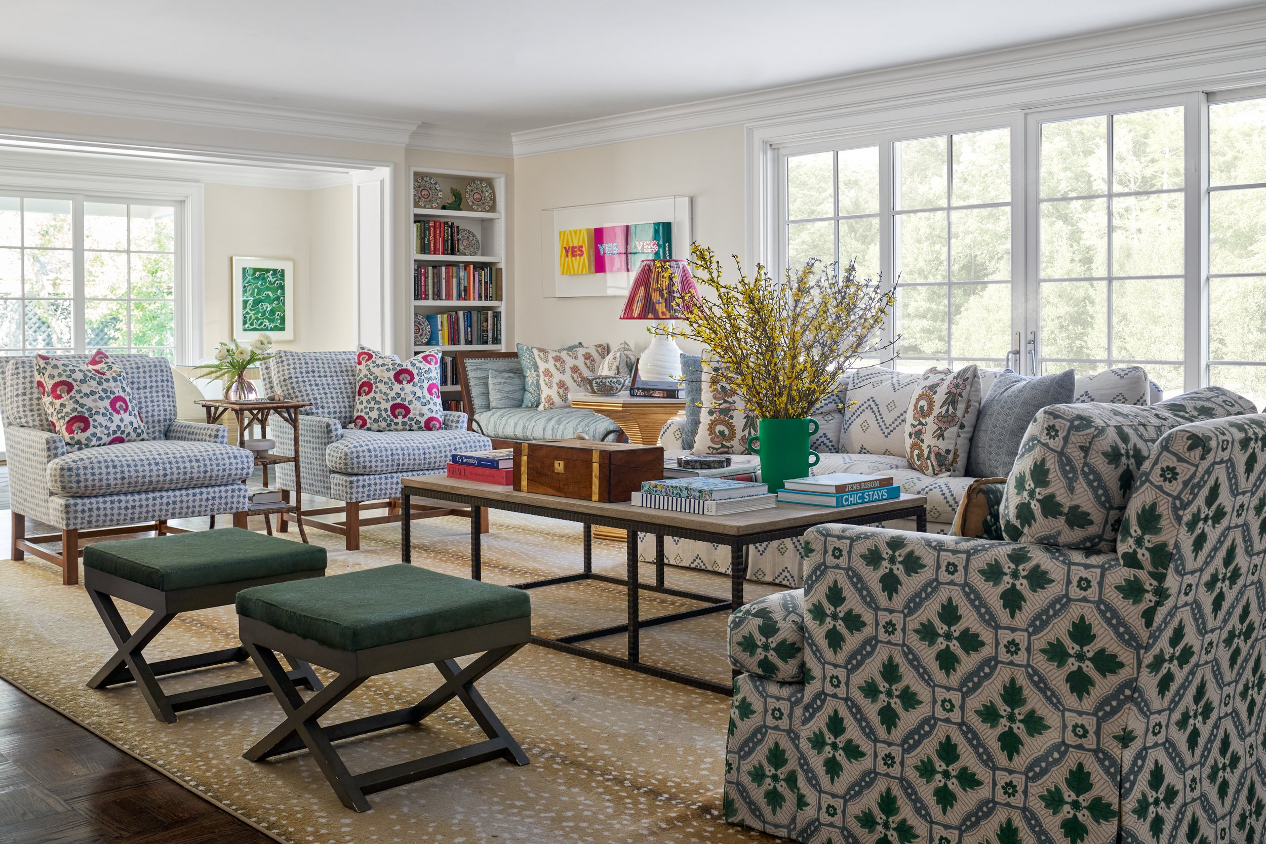 The talented Mary Beth Wagner Interiors,  creates beautiful spaces including these fresh and inviting living rooms, where she seamlessly marries the best of both contemporary and traditional design elements. Nathan Schroder Photography