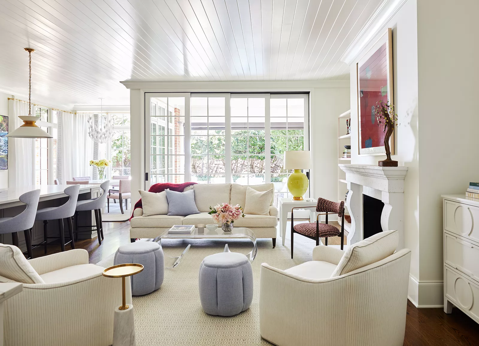 Beauty, sophistication and attention to detail are just a few of the things that come to mind when we think of Georgia Street Design 's good taste. It's those little things that we think make Meredith Beregovski work shine the very most. Brie Williams Photography Beauty, sophistication and attention to detail are just a few of the things that come to mind when we think of Georgia Street Design's good taste. Brie Williams Photography