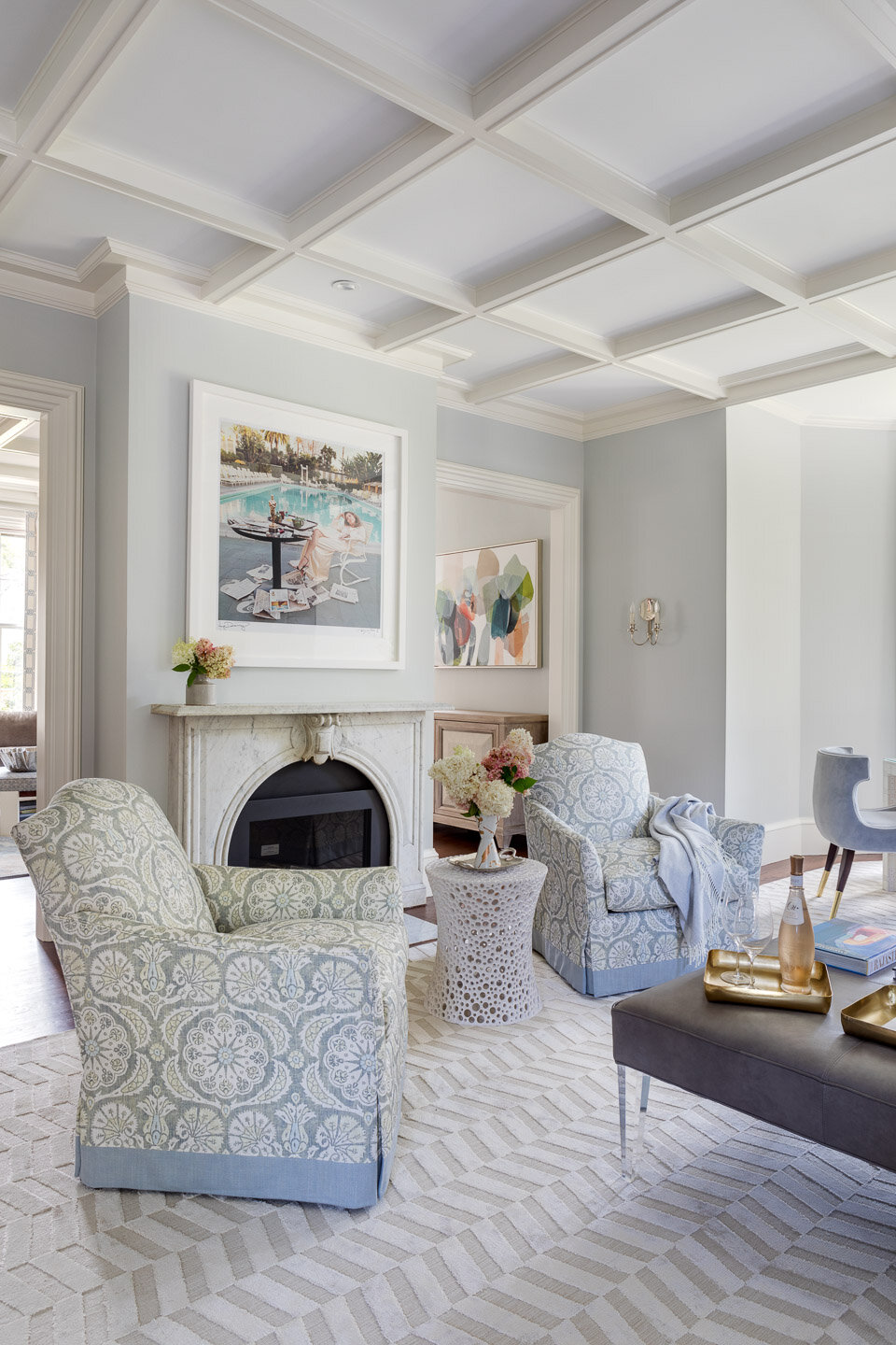 Digs Design Company is celebrated for its distinctive approach to interior design. The hallmark of their designs often lies in a carefully curated color palettes, where blues, tans, and fresh tones set the stage for a timeless and soothing feel.  Greg Premru Photography