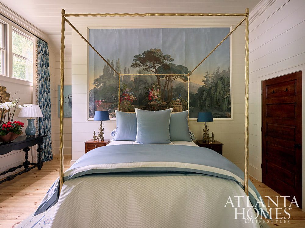 Why, more than one of our favorite interior designers creating a fabulous home, of course! The amazing 2024 Cashiers Tour is just that.  Despite the fact that this chic showhouse was designed by a bevy of talents, the entire home feels cohesive and warm. Kathy Patton Design | Atlanta Homes & Lifestyles | David Christensen Photography