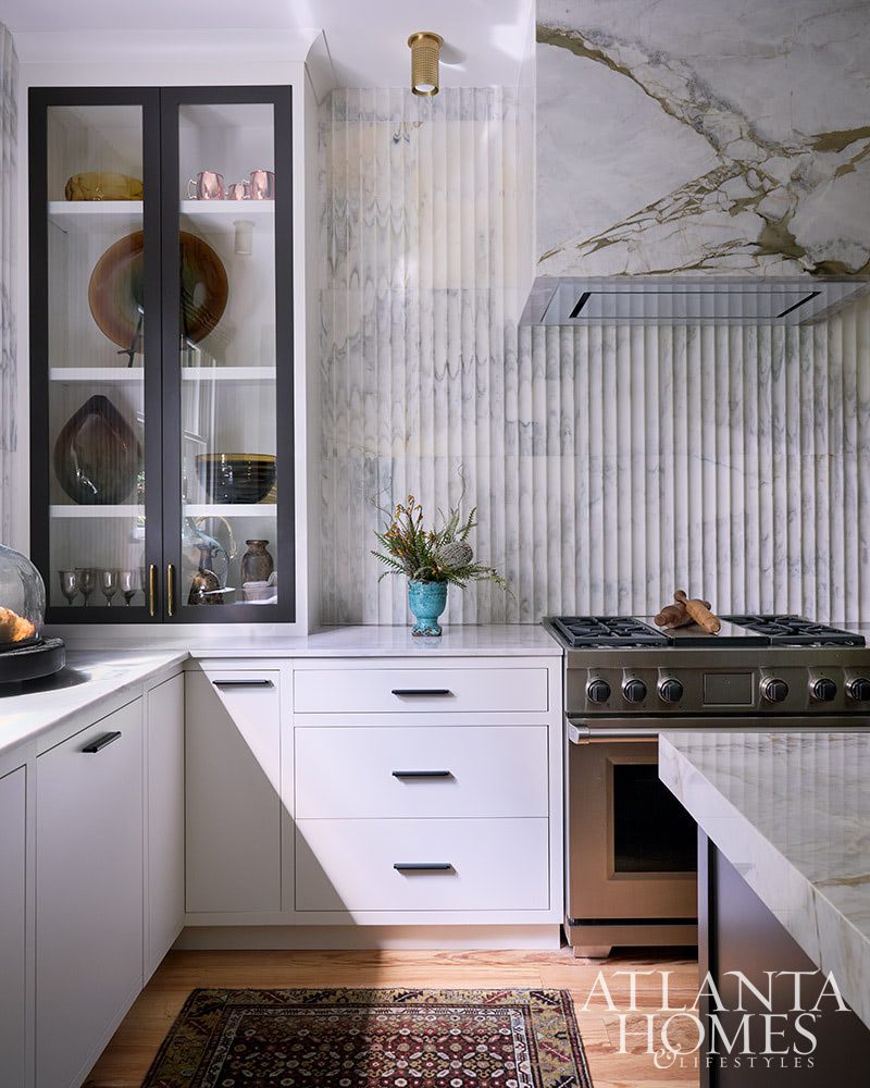 Why, more than one of our favorite interior designers creating a fabulous home, of course! The amazing 2024 Cashiers Showhouse is just that.  Despite the fact that this chic showhouse was designed by a bevy of talents, the entire home feels cohesive and warm. Lisa Wester Interiors | Atlanta Homes & Lifestyles | David Christensen Photography