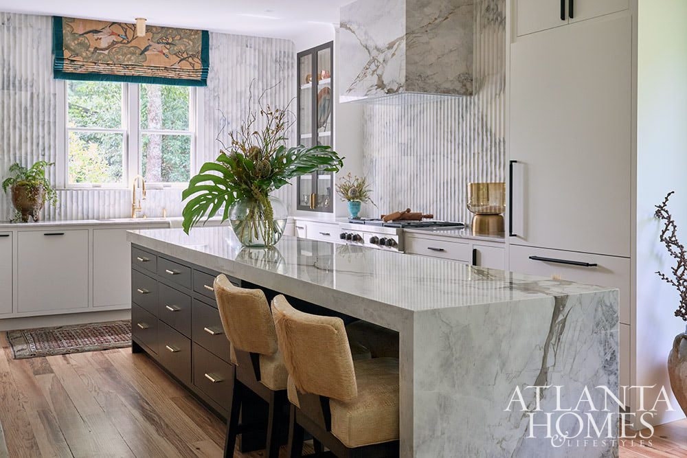 Why, more than one of our favorite interior designers creating a fabulous home, of course! The amazing 2024 Cashiers Showhouse is just that.  Despite the fact that this chic showhouse was designed by a bevy of talents, the entire home feels cohesive and warm. Lisa Wester Interiors | Atlanta Homes & Lifestyles | David Christensen Photography