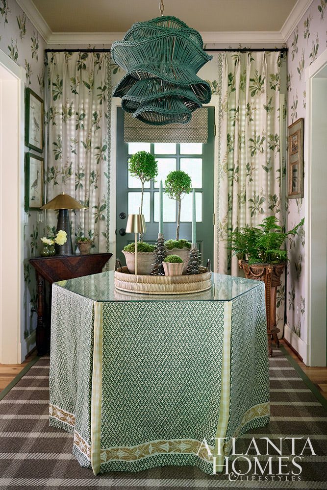 Why, more than one of our favorite interior designers creating a fabulous home, of course! The amazing 2024 Cashiers Showhouse is just that.  Despite the fact that this chic showhouse was designed by a bevy of talents, the entire home feels cohesive and warm. Heather Wren Interiors | Atlanta Homes & Lifestyles | David Christensen Photography
