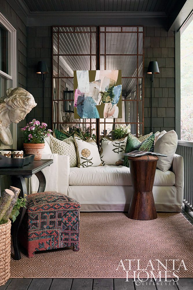 Why, more than one of our favorite interior designers creating a fabulous home, of course! The amazing 2024 Cashiers Showhouse is just that.  Despite the fact that this chic showhouse was designed by a bevy of talents, the entire home feels cohesive and warm.  J. Gilmore Design| Atlanta Homes & Lifestyles | David Christensen Photography