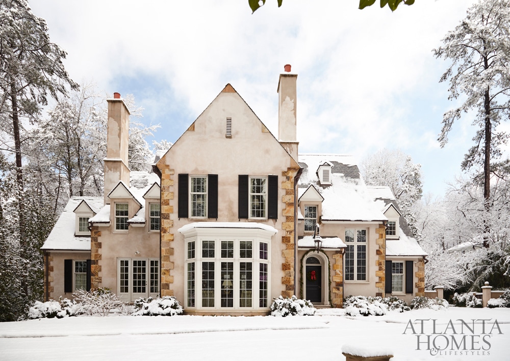 Winter Wonderland Magic: This Home is Pure Holiday Inspiration