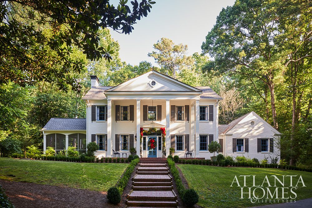 Now that we have finished getting the Christmas decorations out, it is finally feeling like the most wonderful time of the year! Decorating for Christmas is one of our favorite things to do. If you need a little help getting started--or simply can't get enough holiday decor--take a peek at designer Whitney Durham's gorgeous from Atlanta Homes & Lifestyles. We know you'll be inspired too! favorite interior designers INTERIOR DESIGN: Whitney Durham Interiors | PREVIOUS RENOVATION ARCHITECT Norman Askins | Photographed by Kelly Blackmon for Emily Followill Photography