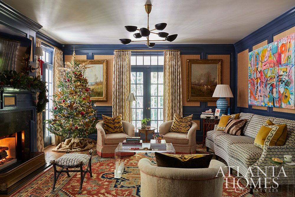 Now that we have finished getting the Christmas decorations out, it is finally feeling like the most wonderful time of the year! Decorating for Christmas is one of our favorite things to do. If you need a little help getting started--or simply can't get enough holiday decor--take a peek at designer Whitney Durham's gorgeous from Atlanta Homes & Lifestyles. We know you'll be inspired too! - favorite interior designers INTERIOR DESIGN: Whitney Durham Interiors | PREVIOUS RENOVATION ARCHITECT Norman Askins | Photographed by Kelly Blackmon for Emily Followill Photography