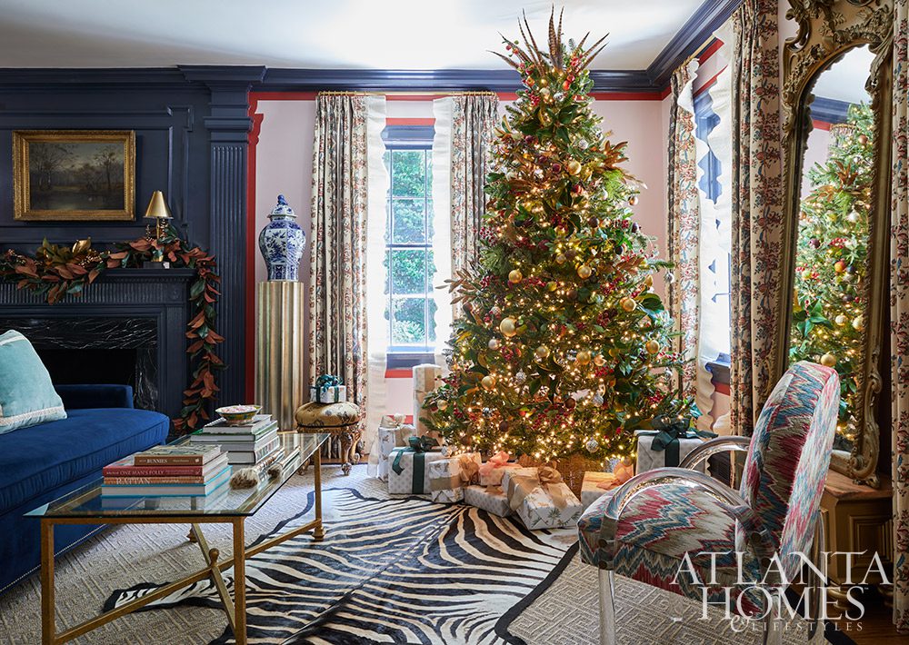Now that we have finished getting the Christmas decorations out, it is finally feeling like the most wonderful time of the year! Decorating for Christmas is one of our favorite things to do. If you need a little help getting started--or simply can't get enough holiday decor--take a peek at designer Whitney Durham's gorgeous from Atlanta Homes & Lifestyles. We know you'll be inspired too! INTERIOR DESIGN: Whitney Durham Interiors | PREVIOUS RENOVATION ARCHITECT Norman Askins | Photographed by Kelly Blackmon for Emily Followill Photography