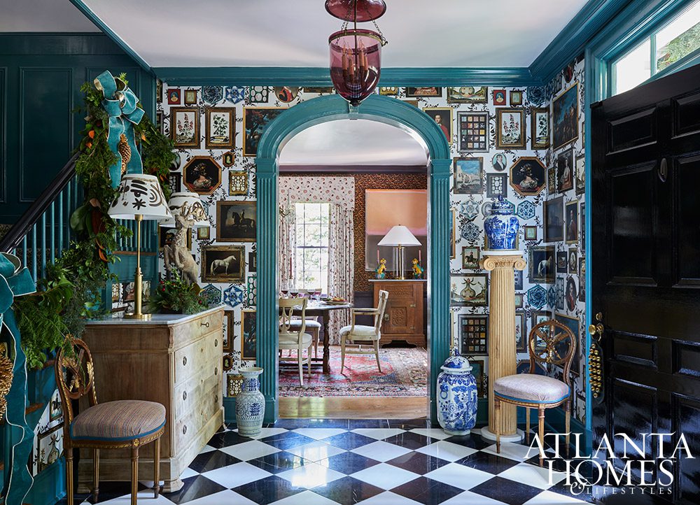 Now that we have finished getting the Christmas decorations out, it is finally feeling like the most wonderful time of the year! Decorating for Christmas is one of our favorite things to do. If you need a little help getting started--or simply can't get enough holiday decor--take a peek at designer Whitney Durham's gorgeous from Atlanta Homes & Lifestyles. We know you'll be inspired too! INTERIOR DESIGN: Whitney Durham Interiors | PREVIOUS RENOVATION ARCHITECT Norman Askins | Photographed by Kelly Blackmon for Emily Followill Photography