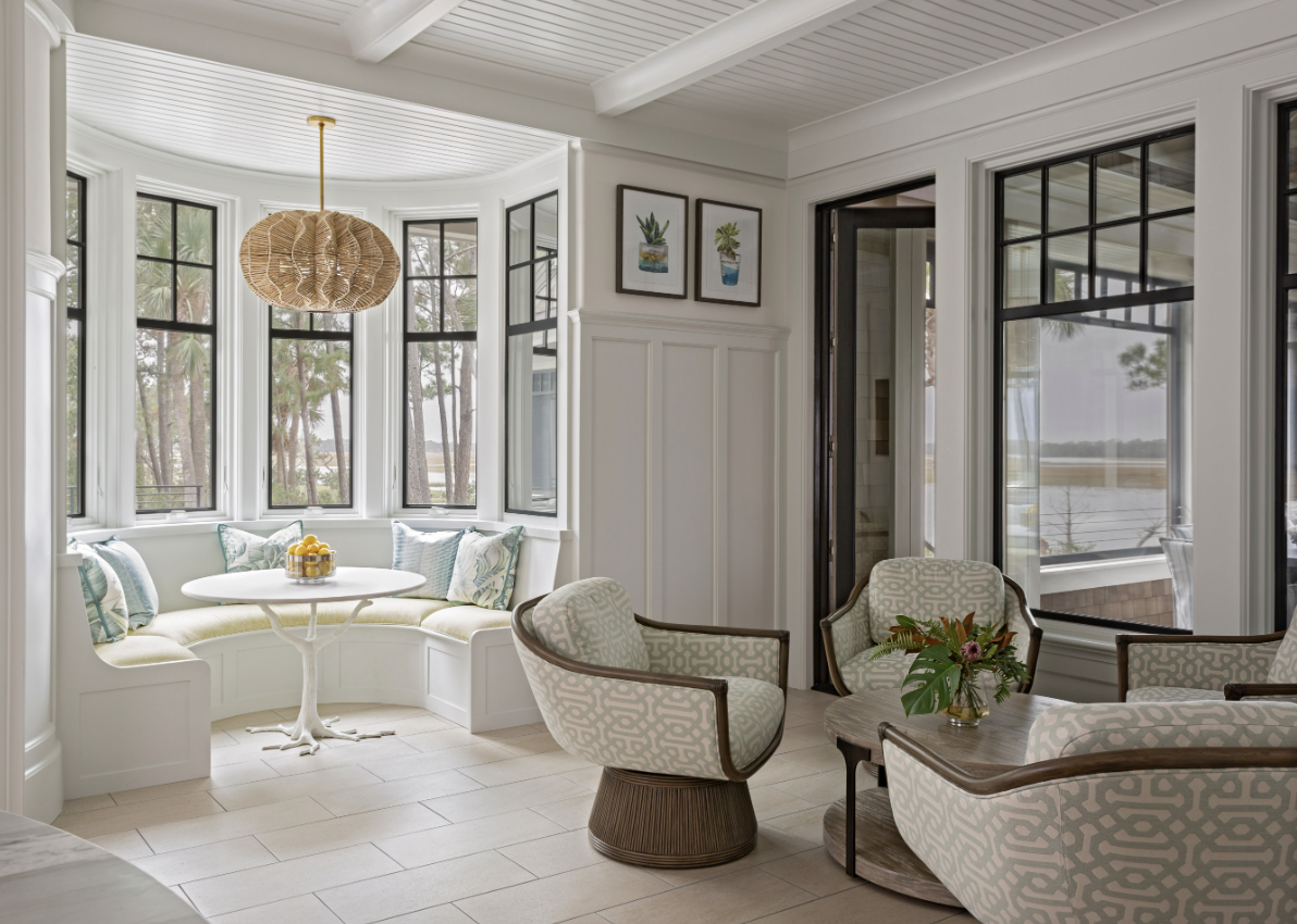 Are you in the mood to tour a fabulous home today? We know we are!  This stunning waterside home designed by MDI Luxury Design is the perfect combination of modern and traditional and hits all the high notes when it comes to style. So take a look around. You're welcome to stay as long as you like! - Julia Lynn Photography Architect: Camens Architectural Group Builder: Bennett-McLuen Homes 