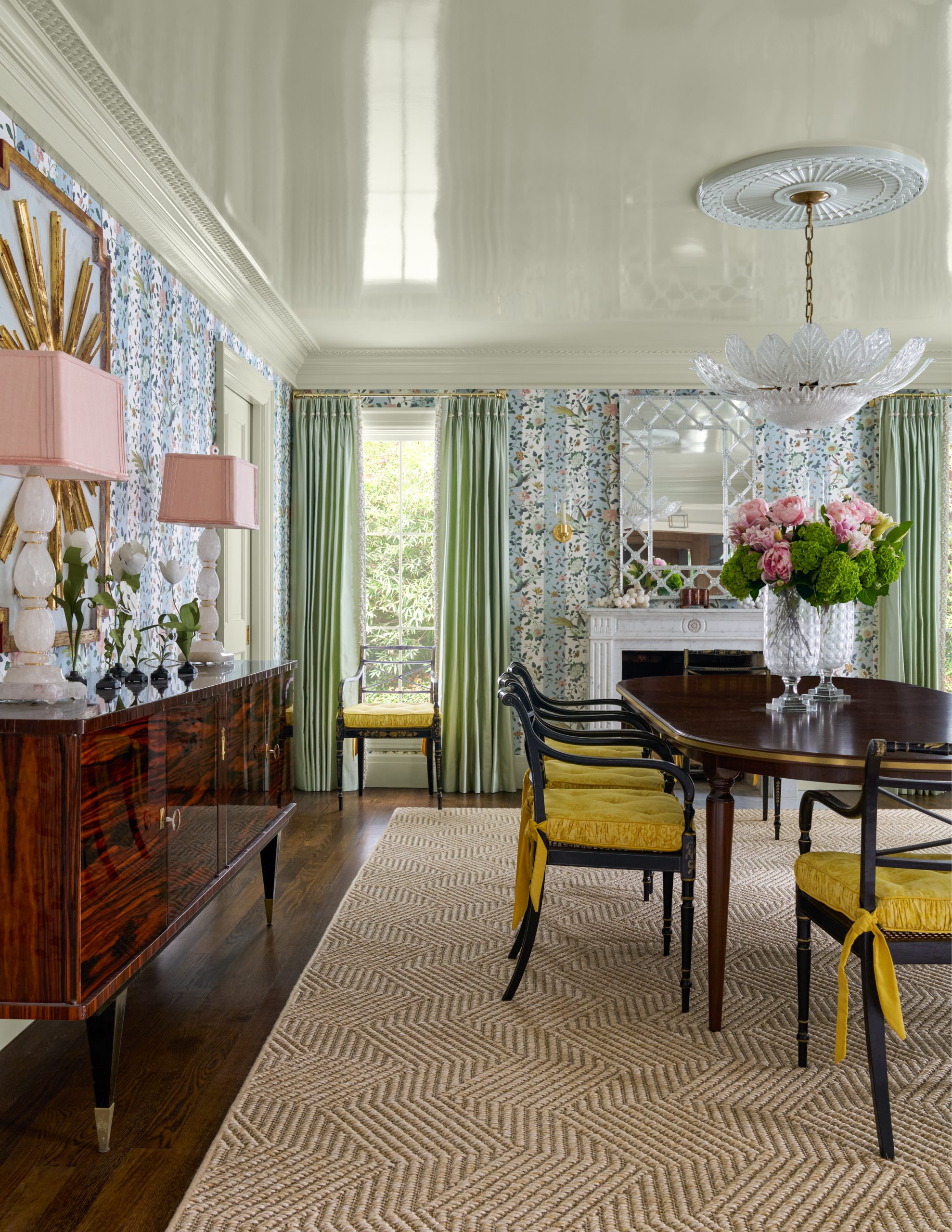 Nathan Schroder Photography Life–and houses–are all about the details. And no one embraces that philosophy better than the designers of Collins Interiors. From the largest room to the tiniest nook, nothing is overlooked in their timeless design.  Their work combines classic sensibilities with stunning architecture for spaces with purpose, with style and, most important of all, with that certain undefinable something that makes a house feel like a home. So brew an extra cup of coffee and take a peek at this cozy, luxurious home that is so unforgettably chic you’ll undoubtably find yourself daydreaming about a few little changes for your own home. Enjoy!