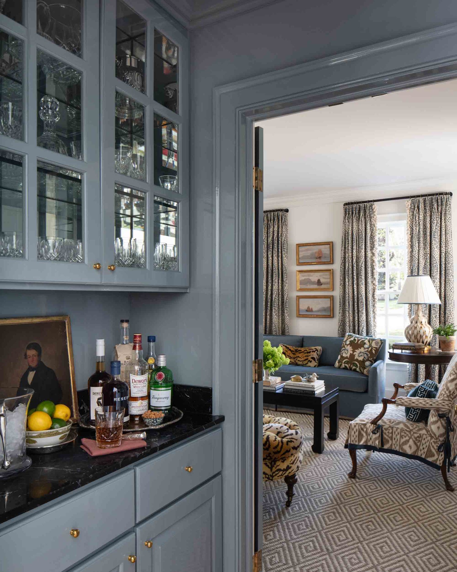 Timeless Designs: Classic Meets Contemporary for Lasting Style