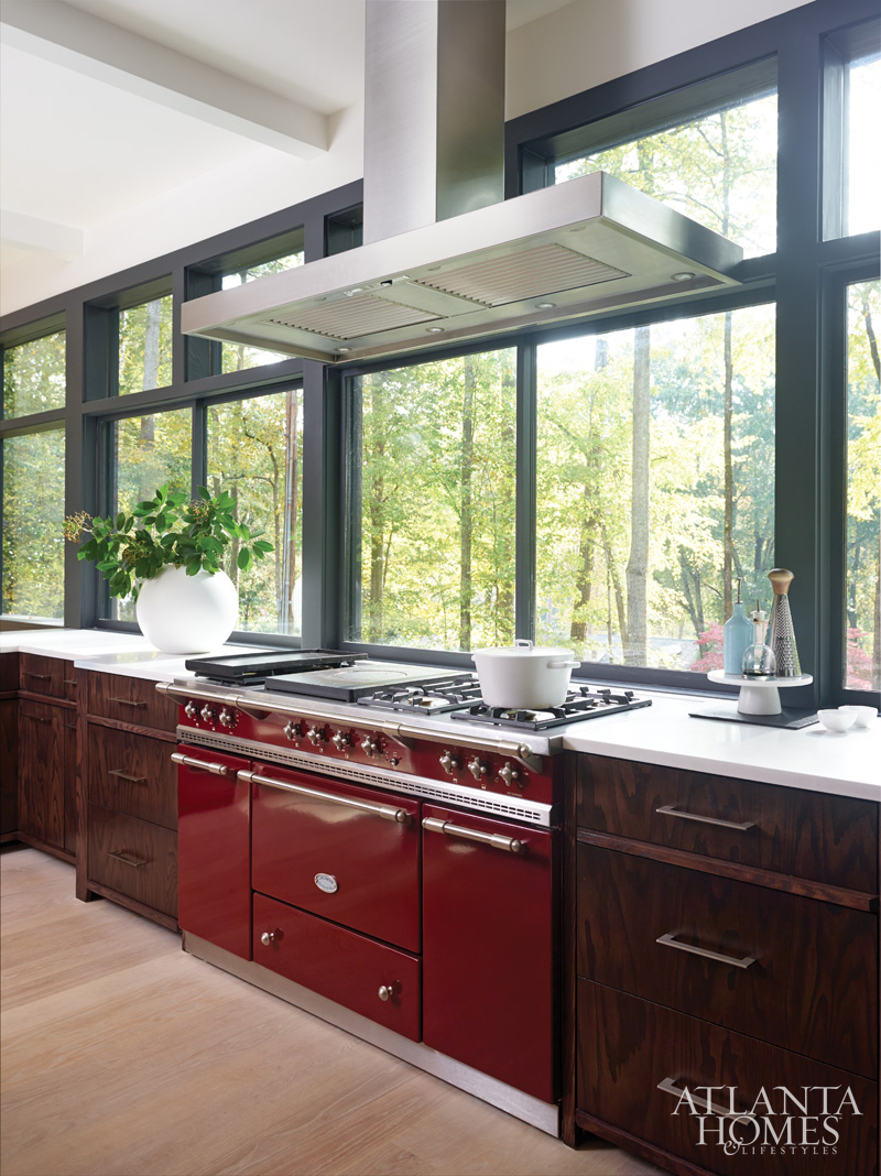 The 25th annual Atlanta Homes and Lifestyle Kitchen of the Year winners are masters of style. From modern aesthetics and natural warmth, these kitchens exude an air of sophistication and elegance.Atlanta Homes & Lifestyles | Architect Frank Neely | Amy Morris Interior Design | Photography: David Christensen