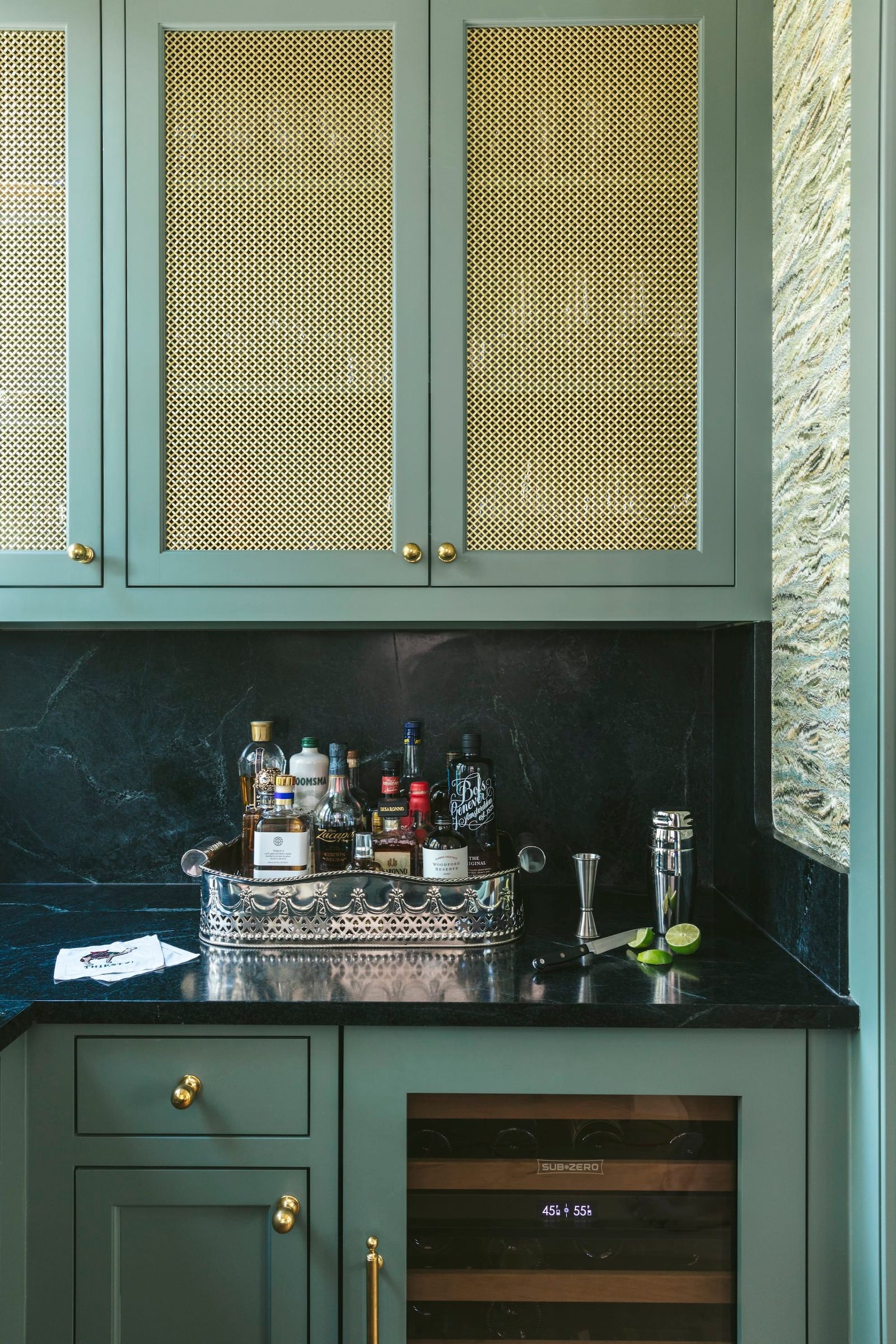  If you could use a break from the hustle and bustle of daily life, come rest with us in this relaxing and charming Charleston home designed by the talented Caitlin Kah!  Step inside this family-friendly oasis and then look around again. From the stunning color palette to the well-placed accessories, every element is perfection.  You won’t want to miss a single character-filled detail! Brantley Photography