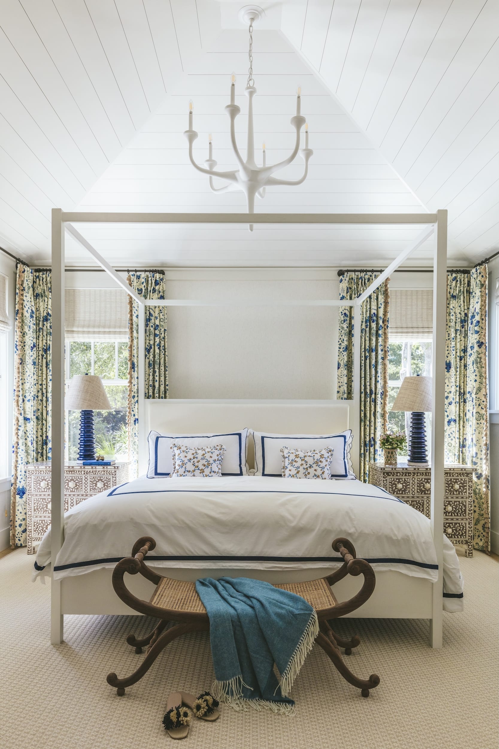  If you could use a break from the hustle and bustle of daily life, come rest with us in this relaxing and charming Charleston home designed by the talented Caitlin Kah!  Step inside this family-friendly oasis and then look around again. From the stunning color palette to the well-placed accessories, every element is perfection.  You won’t want to miss a single character-filled detail! Brantley Photography
