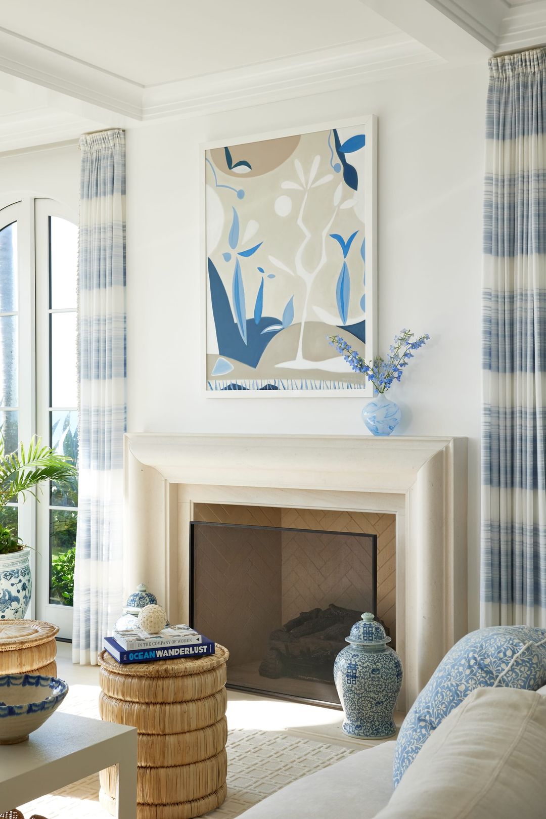  We don't know about you, but we always like starting the week with a little good taste. On that end, Caitlin Kah absolutely delivers. We are loving the chic stylish room designs --with pops of color in all the right places and the perfect dash of metallic chic. Brantley Photography