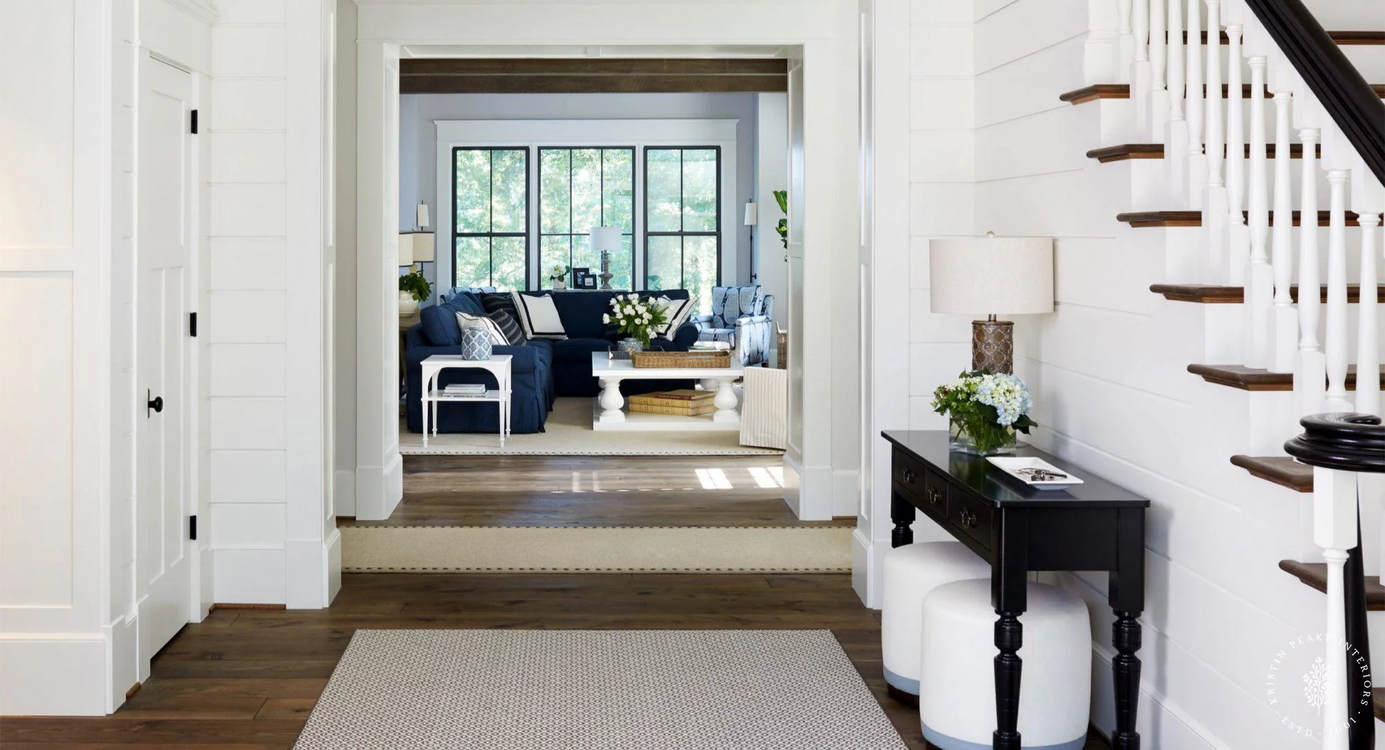 Modern Farmhouse Design by Kristin Peakes Interiors: A Perfect Blend of Rustic Charm and Modern Living -Photography: Stacy Zarin Goldberg