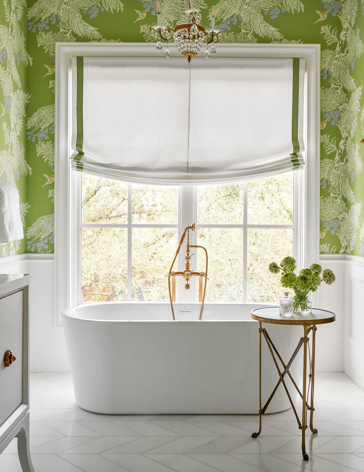 As the world spins faster and we get busier, it becomes increasingly important for our homes to be the soothing retreats we need to unwind. There’s no place where that is more important than in the first place you see in the morning and the last place you visit at night: your bathroom. Take a peek at some of our favorite tips for creating a spa-like bathroom retreat. Jenkins Interiors | Nathan Schroder Photography
