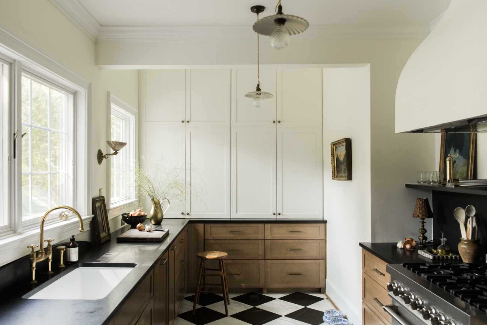 When it comes to kitchens, we spend a lot of time thinking about the usual things. White or stainless appliances? Wood or white cabinets? Wood or tile floors? Beyond the basics, there are so many ways to make the heart of the home warm, welcoming and absolutely you. Take a peek at 10 of our favorite ways to create stylish kitchens! - Carley Summers When it comes to kitchens, we spend a lot of time thinking about the usual things. White or stainless appliances? Wood or white cabinets? Wood or tile floors? Beyond the basics, there are so many ways to make the heart of the home warm, welcoming and absolutely you. Take a peek at 10 of our favorite ways to add style to kitchens! - stylish kitchen ideas - Carley Summers