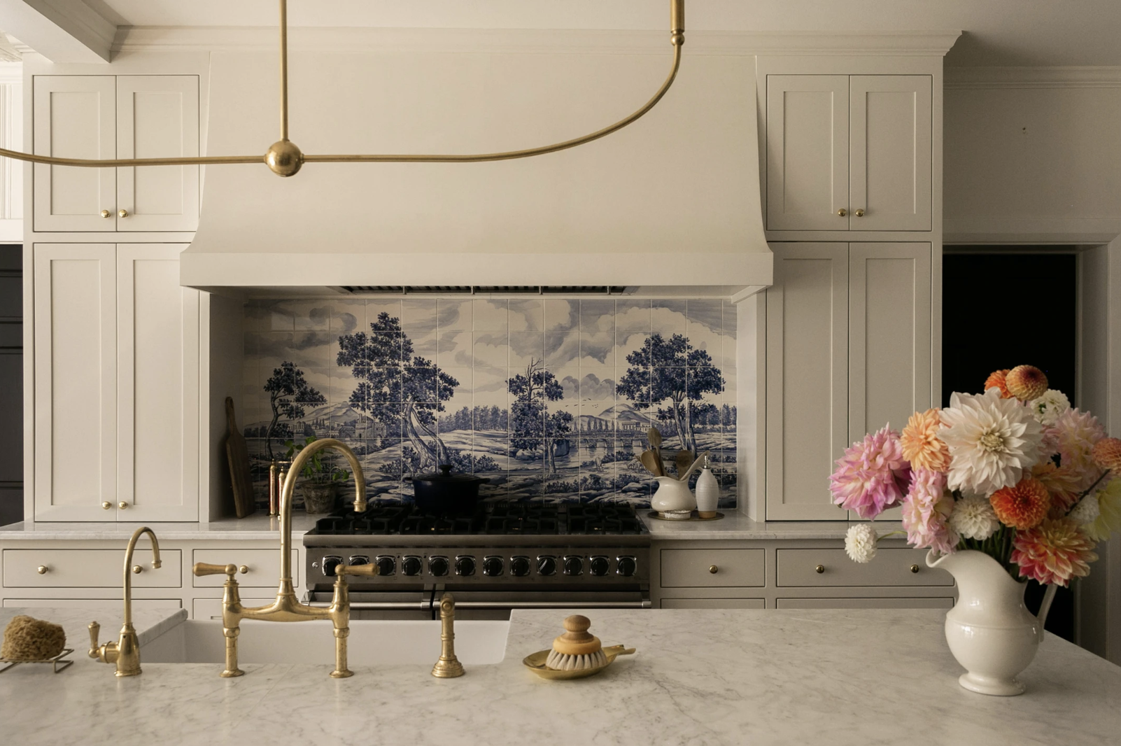Scroll-Stopping Interior Design Inspiration of Carley Summers