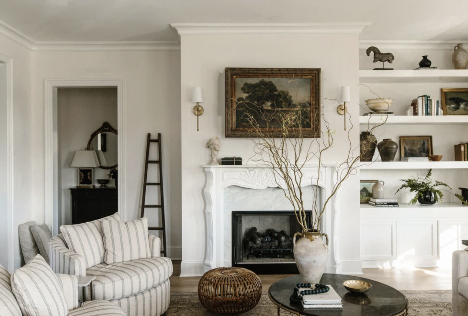 Don't you just love it when you stumble upon scroll-stopping interior design inspiration? That's exactly what happened to us with Carley Summers' work.