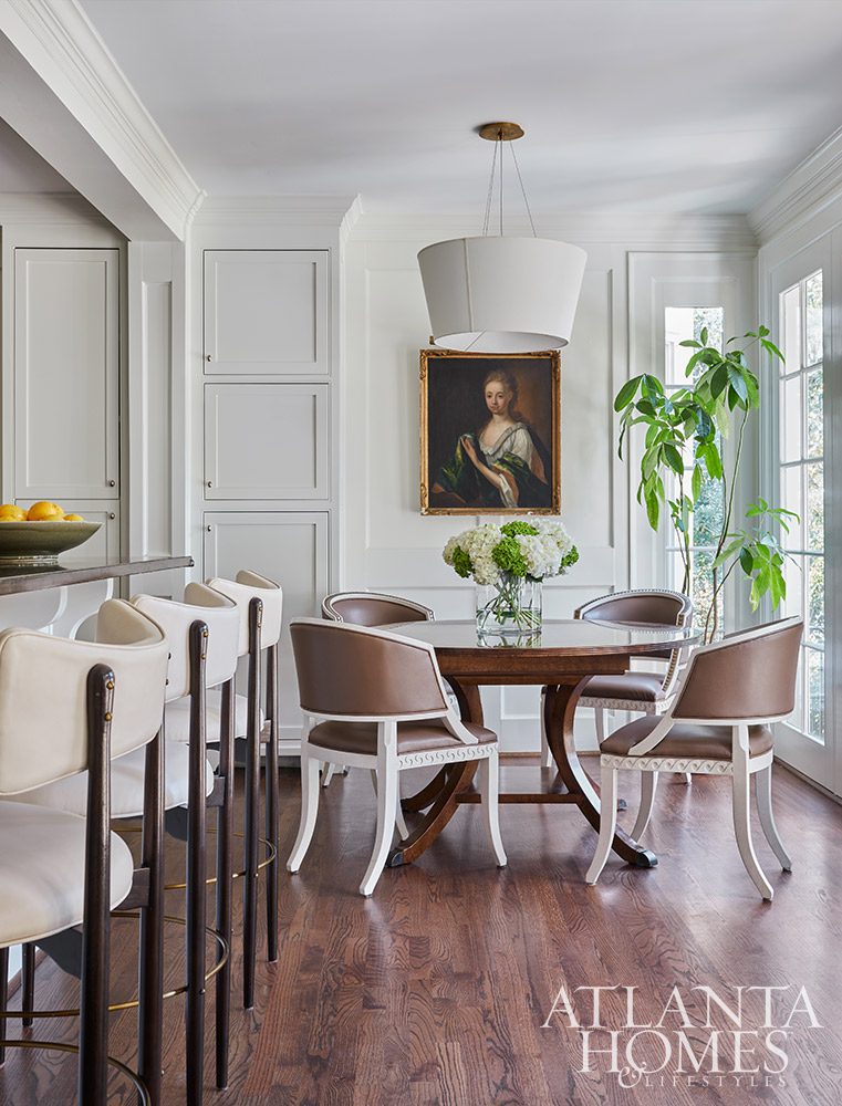 This gorgeous Atlanta home by revamped by architect T. Blake Segars and designer Phoebe Howard is the right combination of old meets new, - Emily Followill Photography