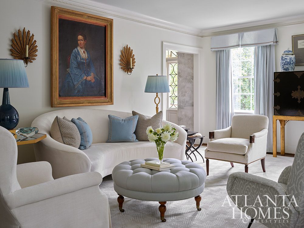 This gorgeous Atlanta home by revamped by architect T. Blake Segars and designer Phoebe Howard is the right combination of old meets new, - Emily Followill Photography