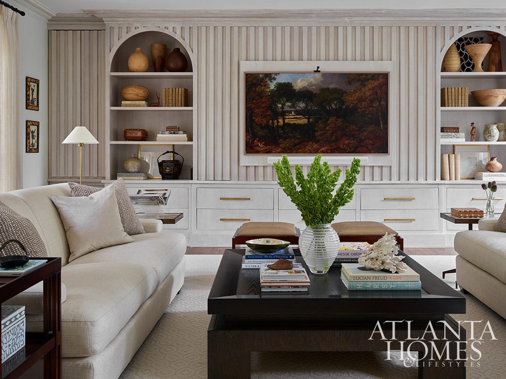 This gorgeous Atlanta home by revamped by architect T. Blake Segars and designer Phoebe Howard is the right combination of old meets new, - Emily Followill Photography