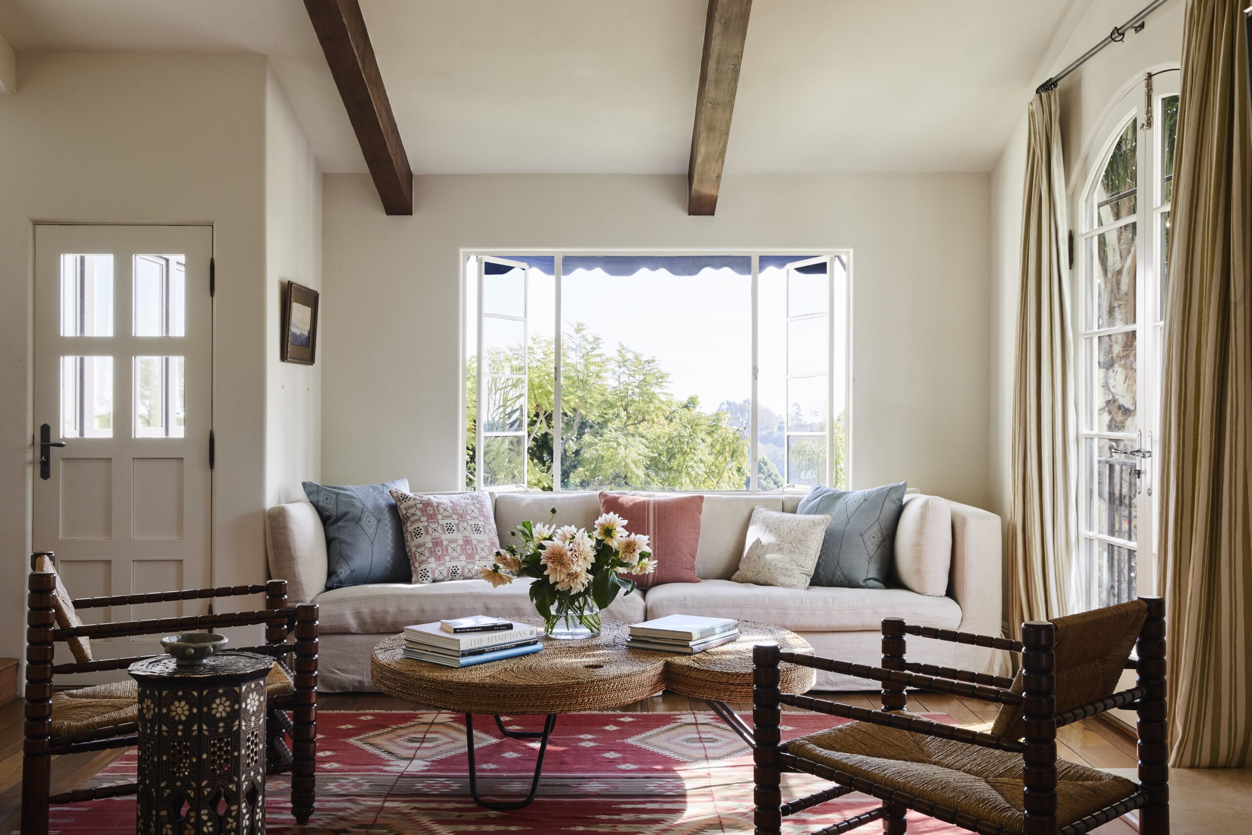 Renowned Los Angeles interior designer Peter Dunham masterfully blends vibrant colors, intricate patterns, and rich textures to create captivating, timeless spaces. In his first book, The World of Peter Dunham, we get a glimpse into never seen projects  "ranging from chic New York City penthouses to sun-kissed California gems, as well as Dunham’s own residences, including his Paris pied-à-terre." Take a peek at the stunning interiors of Peter Dunham!