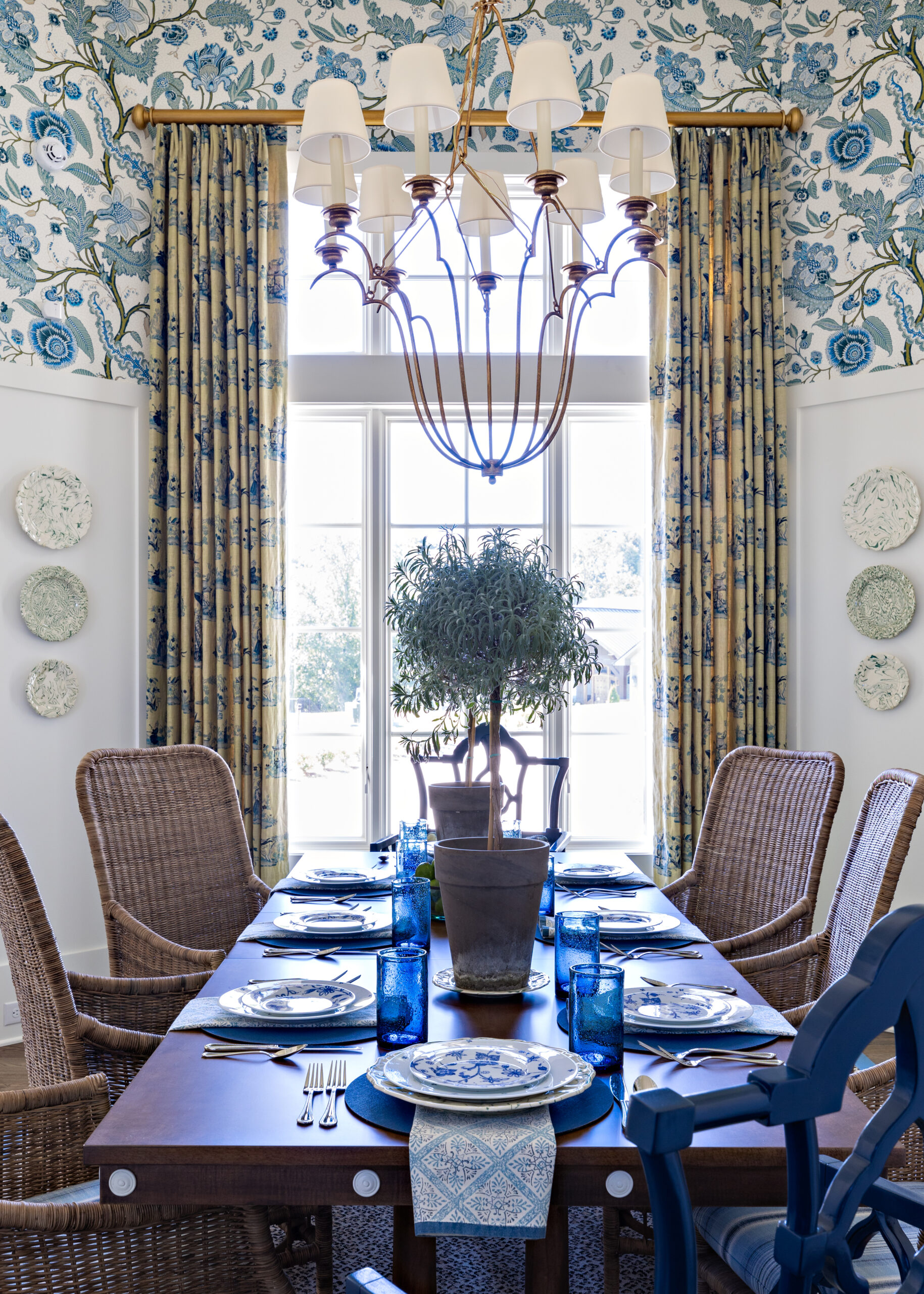 Nashville Interior Designer, Eric Ross creates stunning, timeless homes with enduring classic style. Clara Chambers Photography -beautiful dining room with blue and white wallpaper